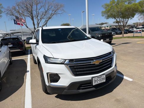 Certified 2023 Chevrolet Traverse LT image 5