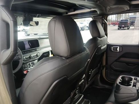 New 2026 Jeep Wrangler Unlimited Rubicon AWD/4WD image 20