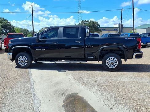 New 2025 Chevrolet Silverado 2500 LT w/ Safety Package image 2