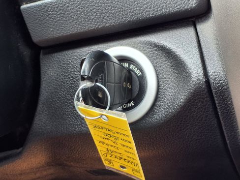 Used 2019 RAM 1500 Classic SLT RWD image 11