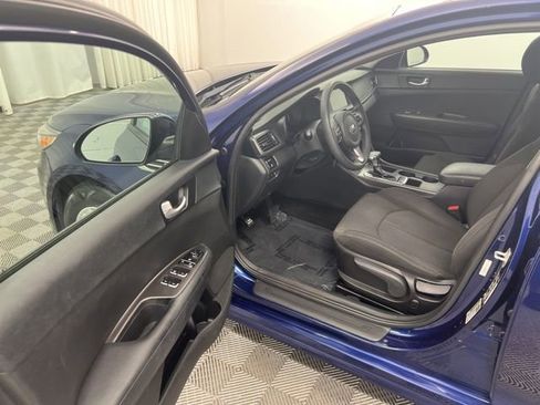 Used 2018 Kia Optima LX image 12