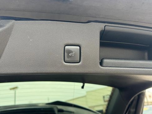 Used 2025 Ford Escape ST-Line Select AWD/4WD image 6