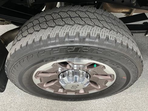 Used 2026 Ford F350 King Ranch w/ FX4 Off-Road Package AWD/4WD image 17
