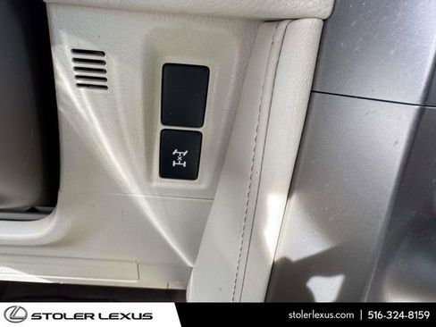 Used 2017 Lexus GX 460 Premium w/ Premium Package image 39