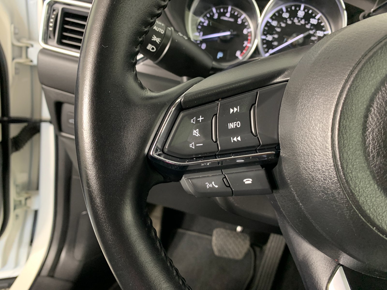 Used 2025 MAZDA CX-5 AWD 2.5 S w/ Preferred Package image 18