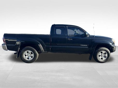 Used 2015 Toyota Tacoma 4x4 Access Cab V6 w/ SR5 Package image 36