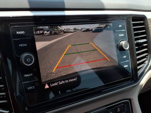 Certified 2023 Volkswagen Atlas SE FWD image 28