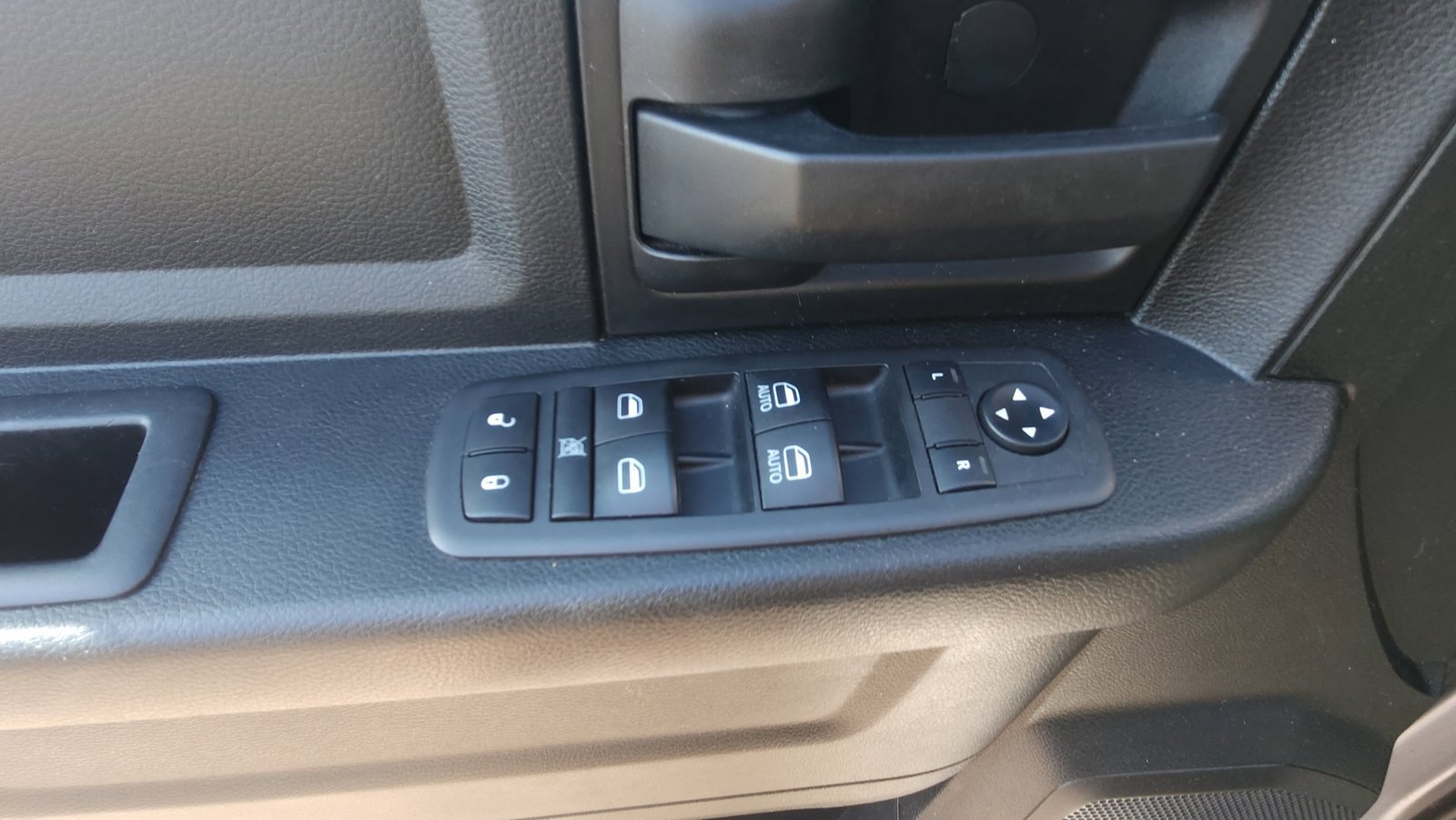 Used 2019 RAM 1500 Tradesman w/ Popular Equipment Group AWD/4WD image 14