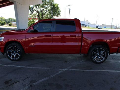 Used 2019 RAM 1500 Laramie AWD/4WD image 1