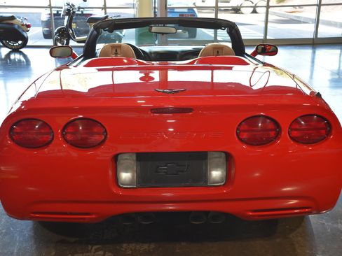 Used 1998 Chevrolet Corvette Convertible w/ Memory Pkg RWD image 8