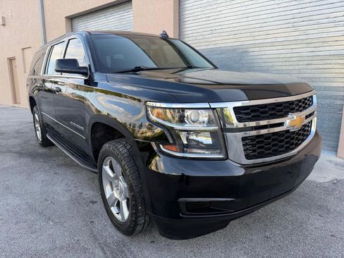 Used 2017 Chevrolet Suburban LS w/ All-Season Package RWD image 4