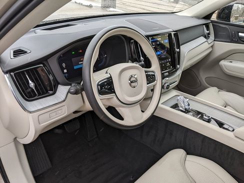 Certified 2025 Volvo XC60 T8 Ultra w/ Climate Package image 8