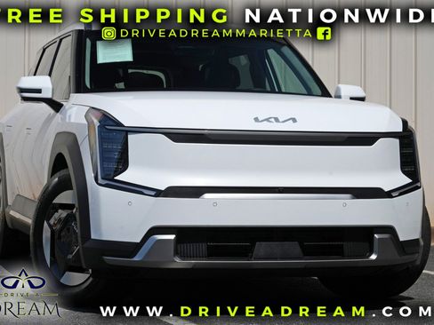 Used 2026 Kia EV9 Wind AWD/4WD image 2