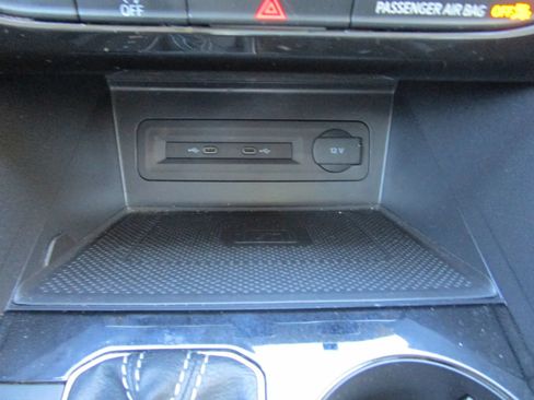 Used 2021 Volkswagen Atlas SEL Premium AWD/4WD image 28