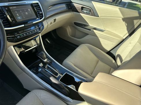 Used 2016 Honda Accord EX-L image 19