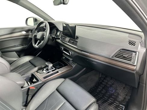 Used 2023 Audi Q5 2.0T Premium w/ Convenience Package image 29