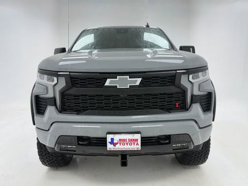 Used 2025 Chevrolet Silverado 1500 RST AWD/4WD image 3