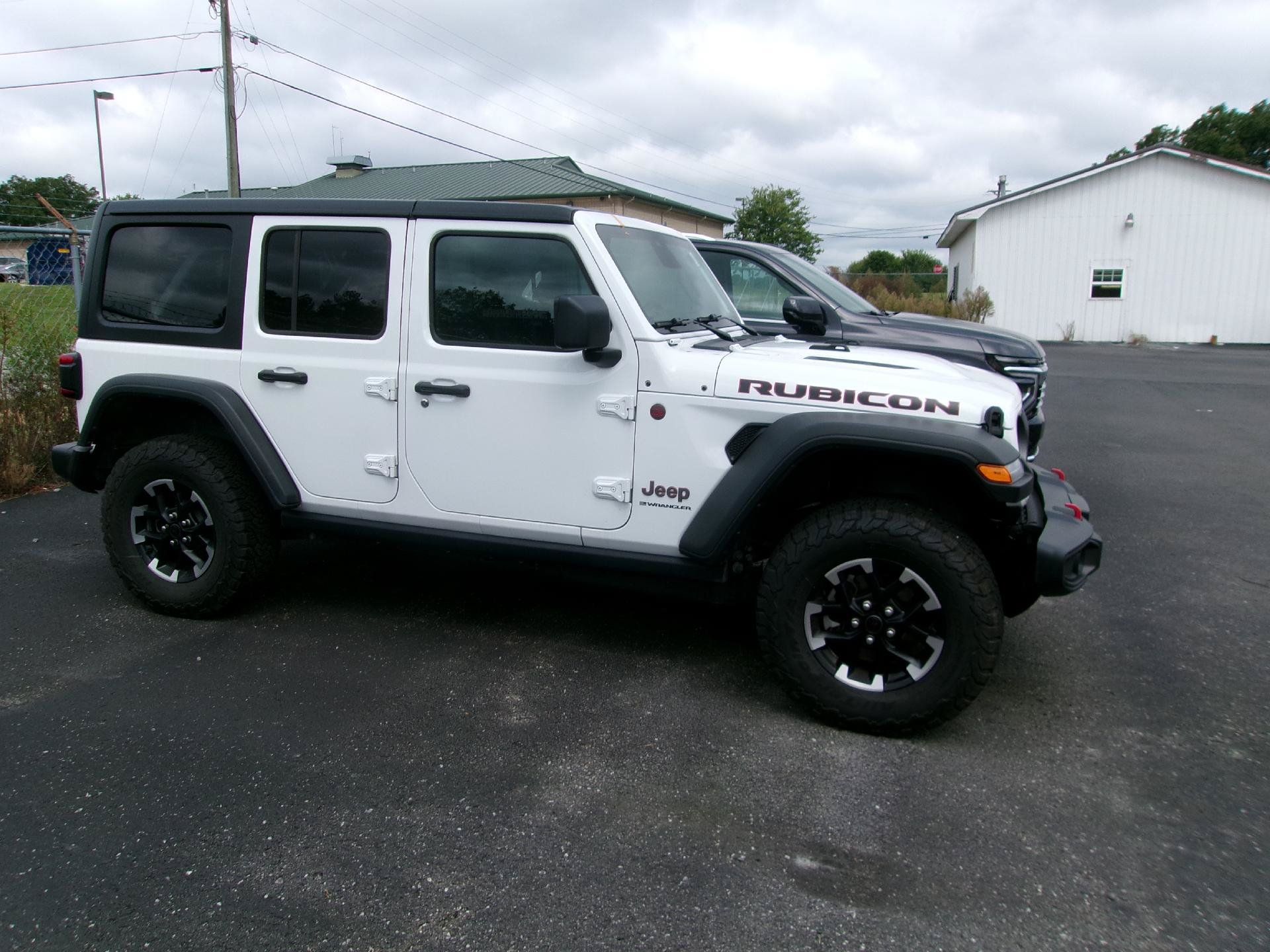 Used 2026 Jeep Wrangler Unlimited Rubicon AWD/4WD image 12