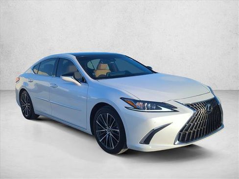 Used 2022 Lexus ES 350 w/ Premium Package FWD image 2