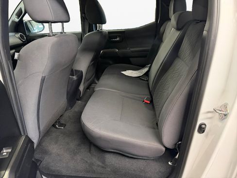 Used 2019 Toyota Tacoma TRD Sport image 15