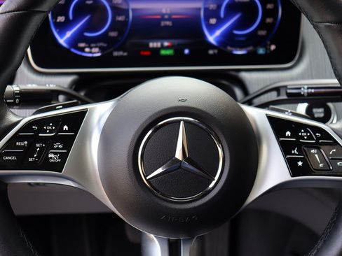 Used 2023 Mercedes-Benz EQE 350+ 4MATIC Sedan image 31