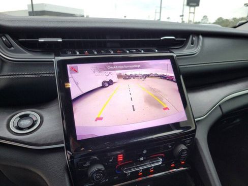 Used 2021 Jeep Grand Cherokee L Limited image 20