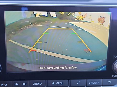 Used 2024 Nissan Sentra SV image 27