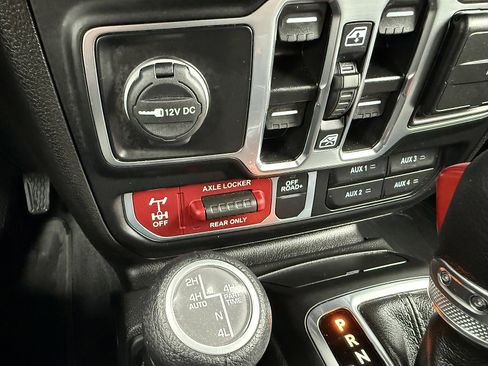 Used 2025 Jeep Wrangler Unlimited Sport S 4xe AWD/4WD image 19