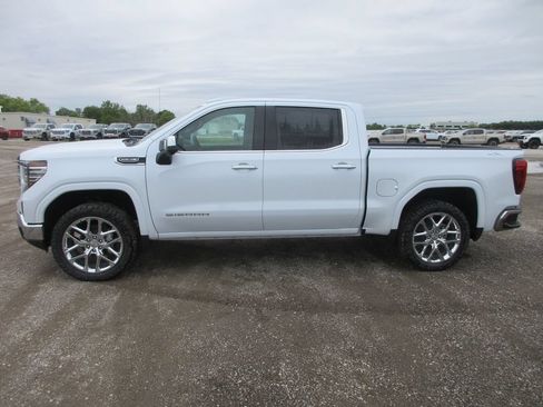 New 2026 GMC Sierra 1500 SLT w/ SLT Convenience Package AWD/4WD image 10