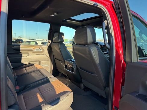 Used 2024 Chevrolet Silverado 2500 High Country w/ High Country Premium Package image 19