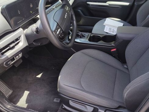 Used 2025 Kia K4 FWD image 5