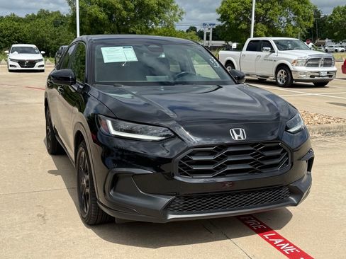 Used 2023 Honda HR-V Sport image 8