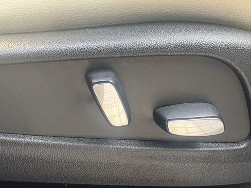 Used 2019 Cadillac XT5 FWD image 20