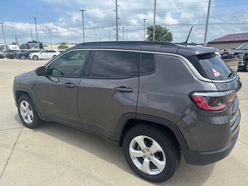 Used 2021 Jeep Compass Latitude w/ Convenience Group AWD/4WD image 5