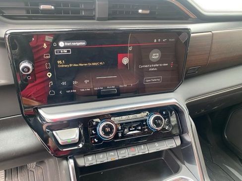 Used 2025 GMC Sierra 2500 Denali Ultimate w/ Max Trailering Package image 22