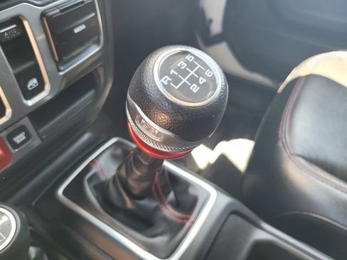 Used 2018 Jeep Wrangler Rubicon AWD/4WD image 18