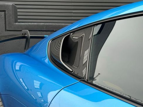 Certified 2025 Porsche 718 Cayman GT4 RS image 17