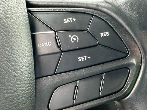 Used 2022 Dodge Charger SXT image 18