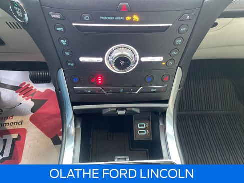 Used 2019 Ford Edge Titanium w/ Equipment Group 301A image 15