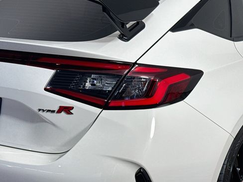 Used 2024 Honda Civic Type R image 34