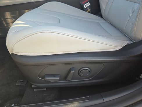 New 2026 Hyundai Elantra Limited image 14