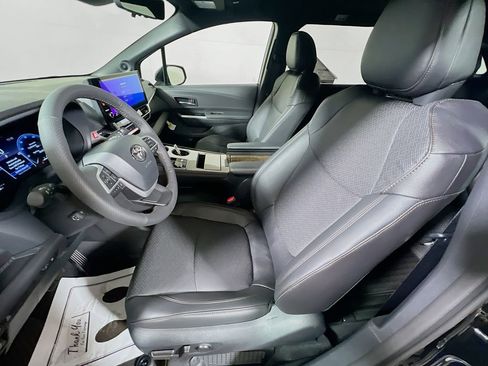 New 2026 Toyota Sienna Limited AWD/4WD image 17