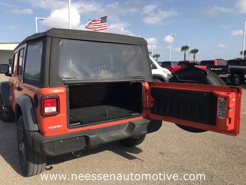 Used 2020 Jeep Wrangler Unlimited Sport S image 22