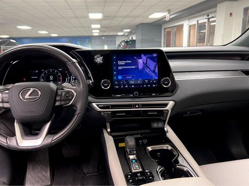 Certified 2024 Lexus RX 350 Premium w/ Accessory Package AWD/4WD image 35
