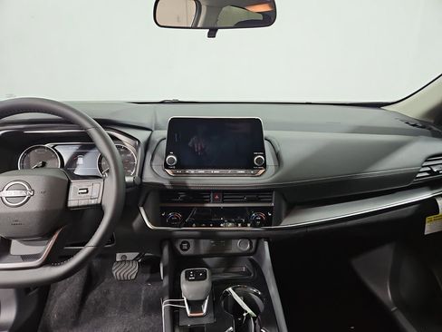 New 2026 Nissan Rogue SV image 18