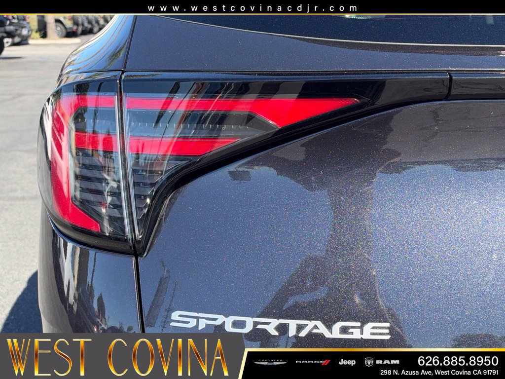 Used 2026 Kia Sportage LX FWD image 13