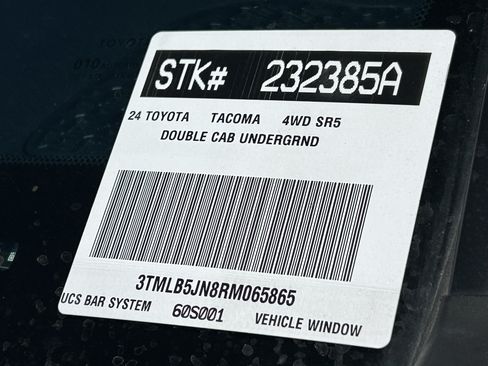 Used 2024 Toyota Tacoma SR5 AWD/4WD image 10