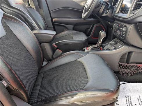 Used 2021 Jeep Compass Trailhawk image 19