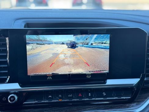 Used 2024 GMC Sierra 1500 Elevation image 19