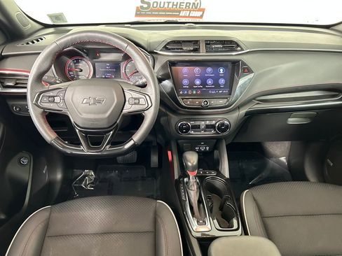 Used 2022 Chevrolet TrailBlazer RS w/ Sun and Liftgate Package image 18